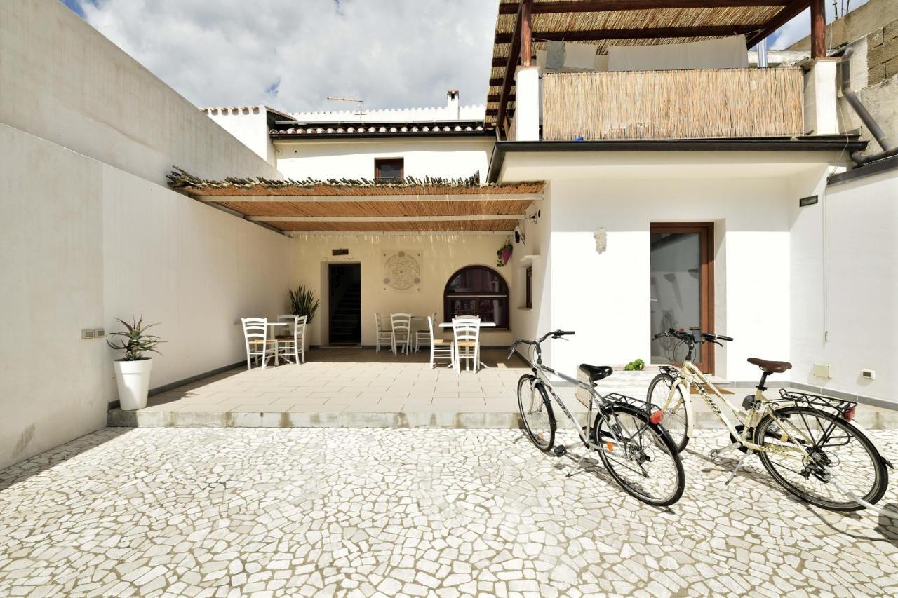 Al Vicoletto - Genuine Hospitality Bed and Breakfast Tortolì Buitenkant foto